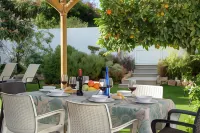 Villa Isabel by Seric, 15' Walking to the Beach Hotels in Alhaurin de la Torre
