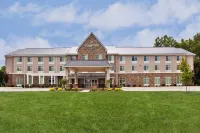 Comfort Inn & Suites Hotels in New Philadelphia