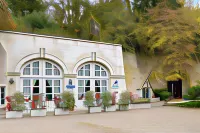 Chateau de Pray Hotels near Fontaine Max Ernst