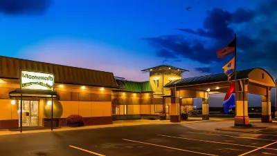 Rock Island Inn & Suites Marshalltown Hotels near Marshalltown Community College