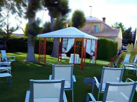 Hostal Restaurante Carolina Hôtels à : Pedrosillo el Ralo