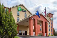 Holiday Inn Express Grants Pass Hotels near Woodville Museum