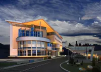 Hotel Exclusive Hotels near Mega Color Boje I Lakovi