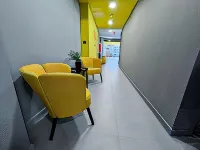 ZUR Boutique Hostel