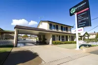 Green Gables Motel Hotels in Dubbo