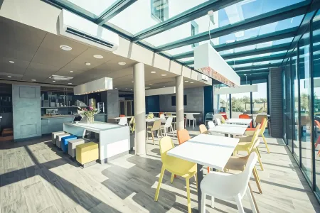 Ibis Budget Troyes Est Отели в г. Вильшетиф