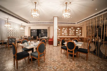 Hotel le Amritam Отели рядом с достопримечательностью «Mindrolling Monastery»