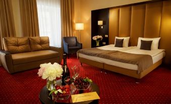 Premier Hotel
