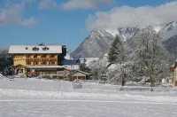 Café-Hôtel le Morillon, Domaine du Grand Massif-Samoëns