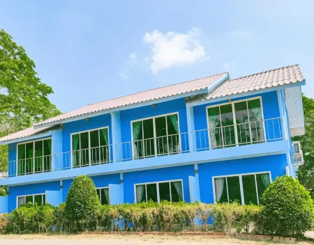 Maingern Maithong Resort Отели рядом с достопримечательностью «Muak Lek waterfall»