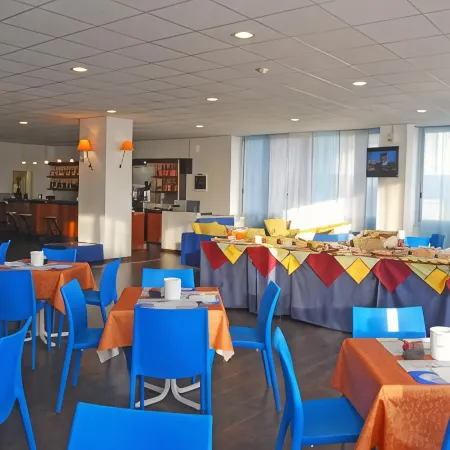Hotel Embassy