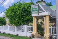 Pineapple Court Hotel Hotel a 