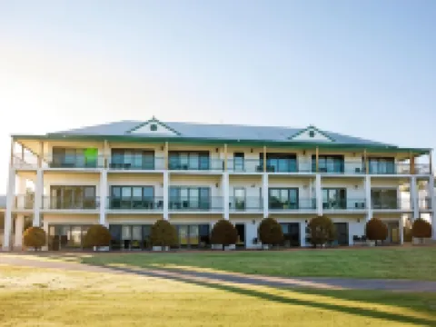 Yarrawonga Mulwala Golf Club Resort Hotels in Yarrawonga