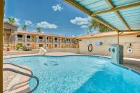 Texas Inn Donna - Motels