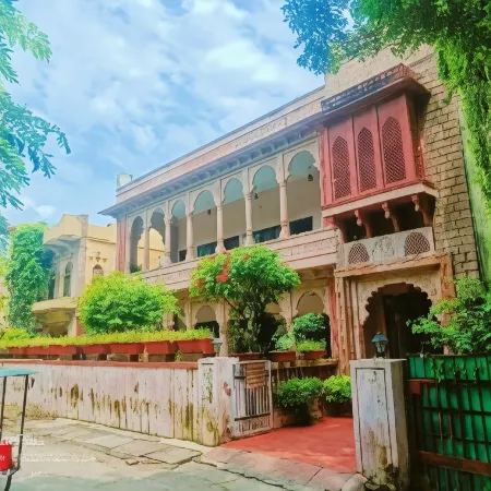 Hotel Karan Villas