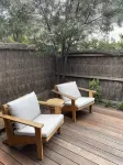 Close to the beach and shops Hotel dekat Torquay Beach