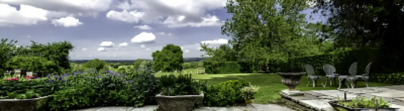 The Coach House is a retreat from the outside world. 酒店