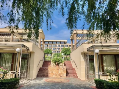 Sorrento - Menada Apartments Hotels in Светий Влас