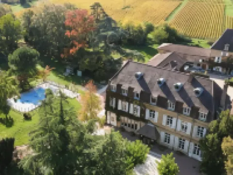 Logis Hôtels Château de La Barge Hotels in Chaintre