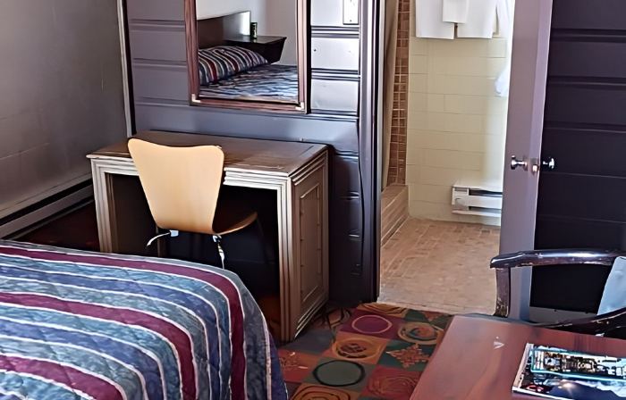 White Pine Motel