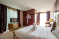 Belviu Hotel Bandung - bar