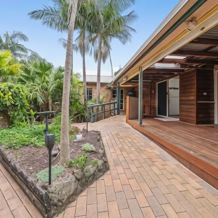 Oasis Inn Ulladulla - Welcoming Guests 18 Years and Older