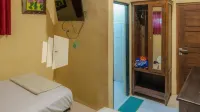 Vandhela Homestay Syariah Mitra RedDoorz Hotels in Jambangan