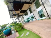 I Hotel