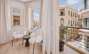 Plānis STR Urban Suites by Semavί