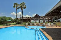 Emerald Resort & Casino - Pools