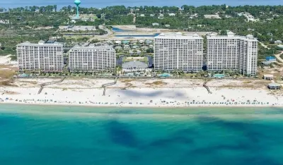 * Spectacular views! * Beachfront * 4 pools * Top Resort!