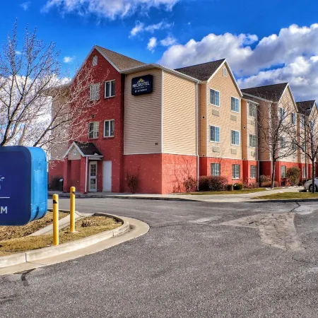 Microtel Inn & Suites by Wyndham Salt Lake City Airport Отели рядом с Аэропорт Солт-Лейк-Сити