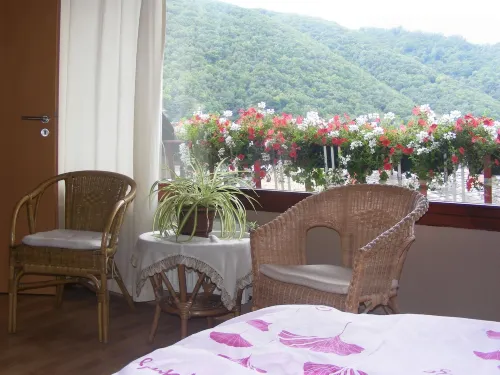 Zum Achten Himmel Hotels in Ernst