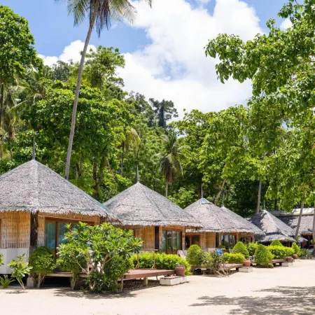 Thapwarin Resort - Green Hotel