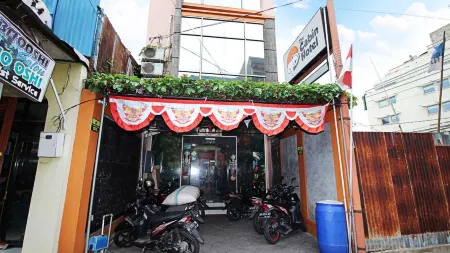 The Cabin Hotel Gandekan Отели в г. Gedong Tengen