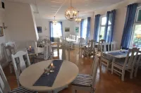 Pensionat Prästgården Hotels in Mariestad