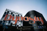 Dynasty Tourist Inn - parkir