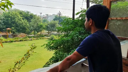 Anukampa Paying Guest House Отели рядом с достопримечательностью «Tomb of I'timād-ud-Daulah»