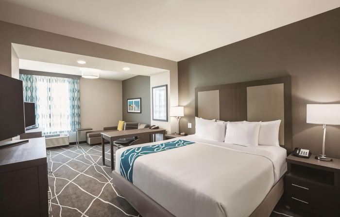 La Quinta Inn & Suites by Wyndham Tulsa Broken Arrow
