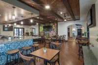 Oxford Suites Pismo Beach