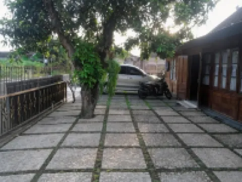 Cahaya Losmen Sragen Syariah Hotel di Sragen