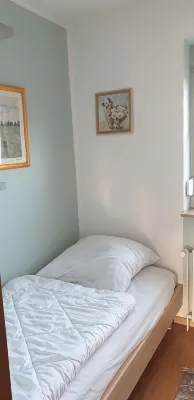 Apartment, ground floor, 45m2, for 4 people, parking space, approx. 2 km to the beach Hotels in Sahlenburg