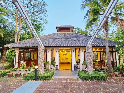 Baan Tai Had Resort Hotels in Mueang Samut Songkhram