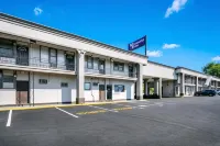 Knights Inn Trevose Hotels in Bensalem