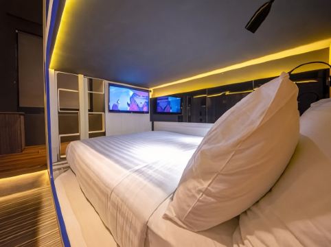 Cube Family Boutique Capsule Hotel @ Chinatown