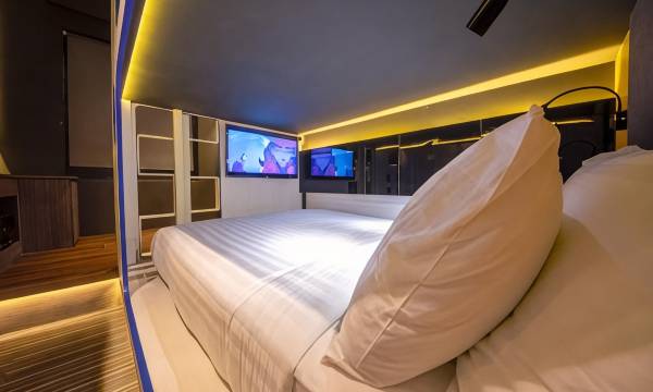 Cube Family Boutique Capsule Hotel @ Chinatown
