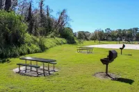 Gated Community with Pool and Gym - Charming Oasis Hotels in Osceola County