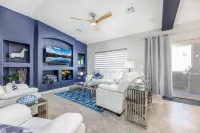 Beautiful 3-bed professionally appointed golf sport & desert recreation getaway.