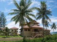 Sara Beachfront Boutique Resort Hotels near Chumphon Airport