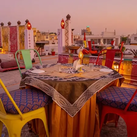 The Kothi Heritage Отели рядом с достопримечательностью «Башня с часами Ghanta Ghar»